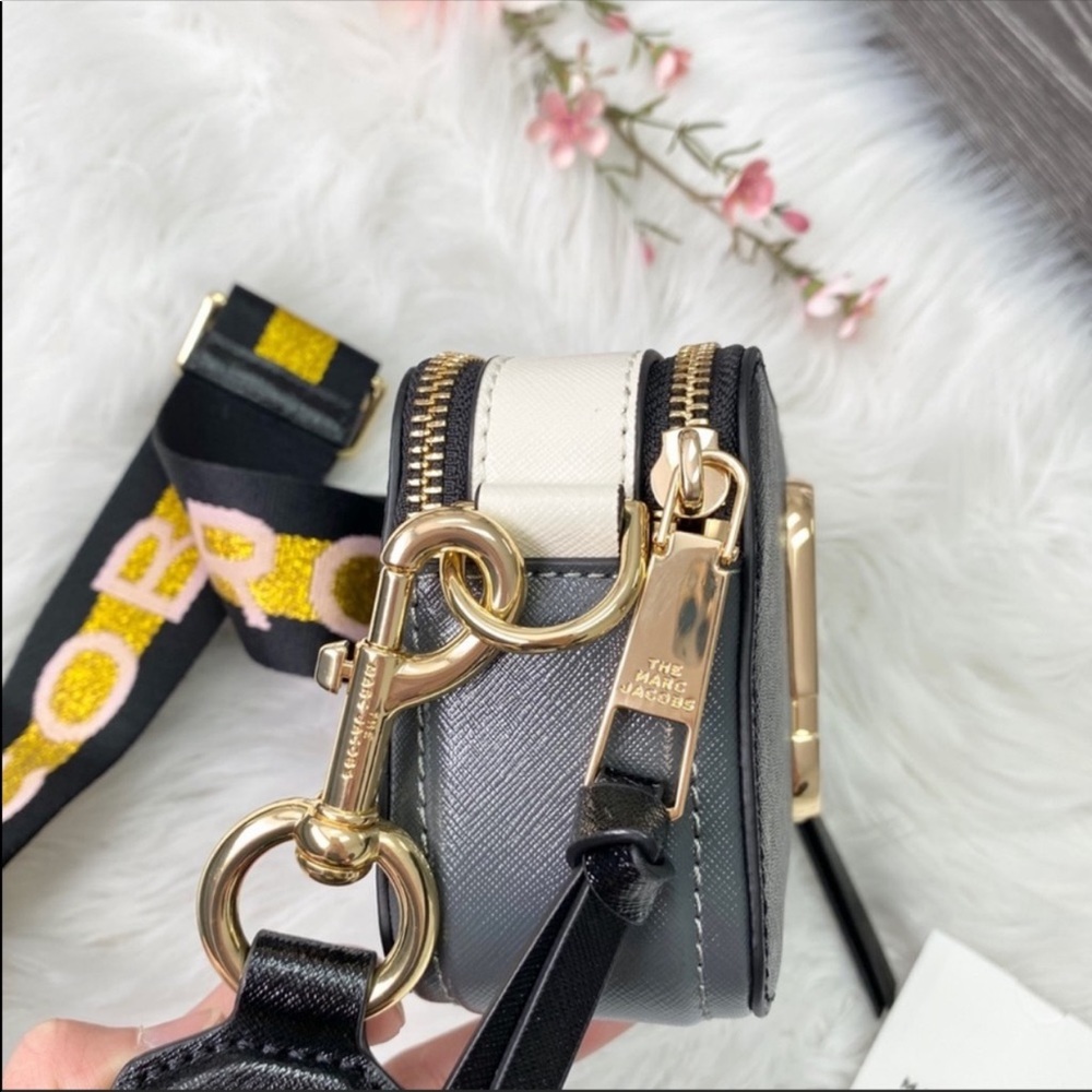 📸🌟 SOLD - MARC JACOBS Snapshot Camera Bag 🌟📸 - Picture 7 of 15